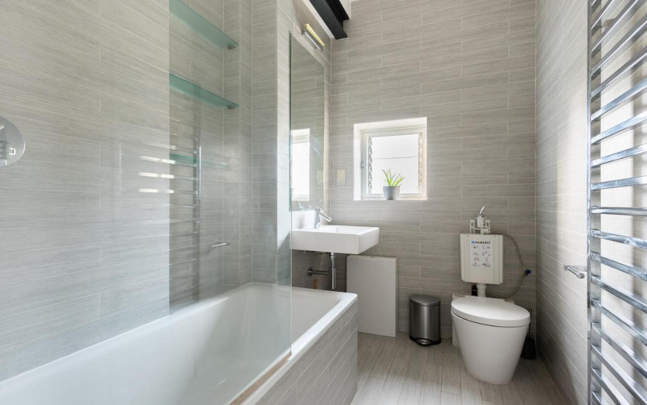 The Holland Park Escape - Modern & Central 2Bdr Flat London Exteriör bild